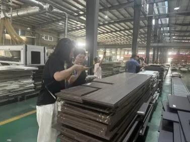 夏日游學(xué) 走進兔寶寶 山東兔寶寶全屋定制經(jīng)銷商工廠行圓滿結(jié)束